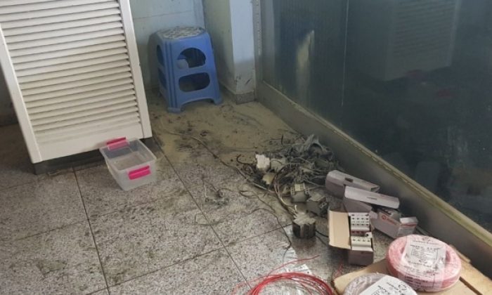 Markette yıldırım paniği