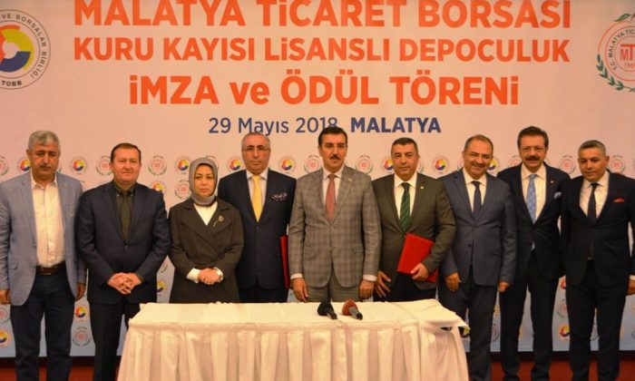 VALİ KABAN, KURU KAYISI LİSANSLI DEPOCULUK İMZA TÖRENİNE KATILDI