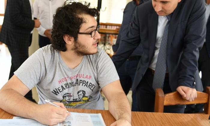 YEŞİLYURT’TA KİTAP OKUMANIN ADRESİ; FETHİ GEMUHLUOĞLU BİLGİ EVİ