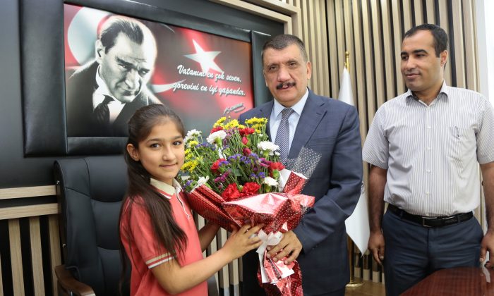 BAŞKAN GÜRKAN, KAZIM KARABEKİR İLKOKULU ÖĞRENCİLERİ İLE BİR ARAYA GELDİ