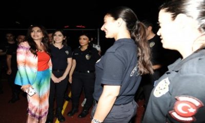 Ebru Yaşar’dan Çevik Kuvvete Sürpriz Ziyaret