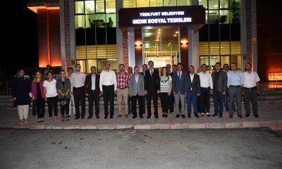 ARAÇ VE YAYA TRAFİĞİNİ AKICI HALE GETİRMEK İÇİN BÜYÜK HİZMETLER YAPTIK”