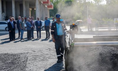 ESKİMALATYA MERKEZ TRAFİĞİNİ RAHATLATACAK YENİ YOLDA SICAK ASFALT SERİMİ YAPILDI