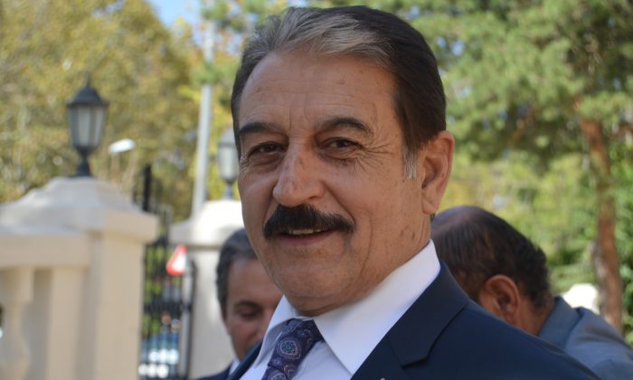 Esnaf ve Sanatkar Camiası olarak Cumhuriyetimizin ilanının 95. yıldönümünü milletimiz ile birlikte coşku ve gururla kutluyoruz.