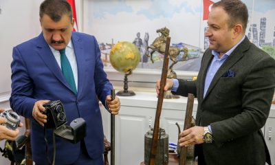 ATA YADİGÂRI ESERLERİN KENT MÜZESİ’NE BAĞIŞLARI DEVAM EDİYOR