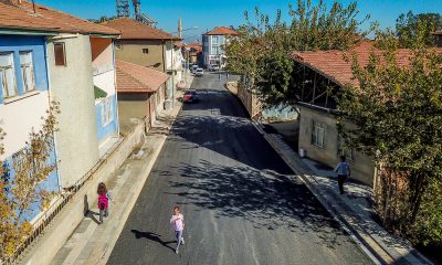 BÜYÜKŞEHİR AKÇADAĞ’DA  CADDE VE SOKAKLARI ASFATLADI