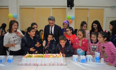 VALİ AYDIN BARUŞ VE EŞİ NAGİHAN BARUŞ MİAD SEVGİ EVLERİ’NDEKİ ÇOCUKLARIN DOĞUM GÜNÜNÜ KUTLADI