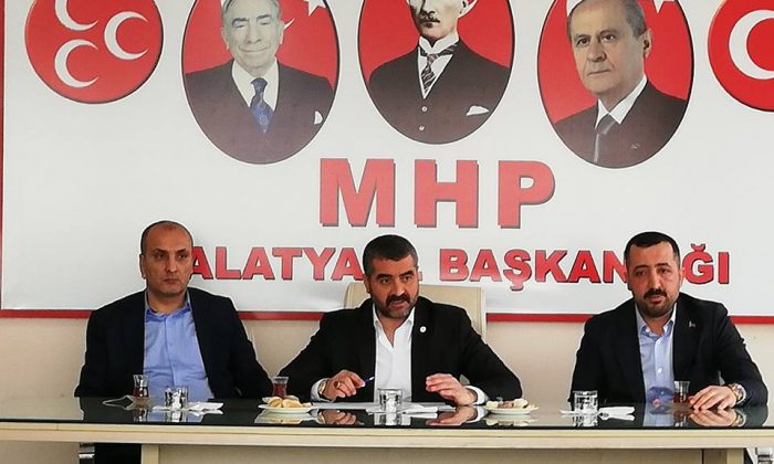 AVŞAR, ’13 İLÇEMİZDE ASLANLAR GİBİ ÇALIŞACAĞIZ’ AVŞAR, ‘YEREL SEÇİMLERDE DE BAŞARI İLE ÇIKACAĞIZ’