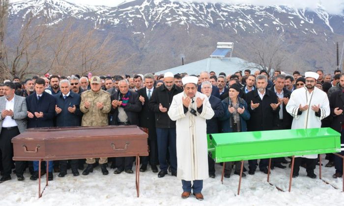 Vali Baruş Pütürge’de Yaşamını Yitiren Aktaşların Cenaze Merasimine Katıldı
