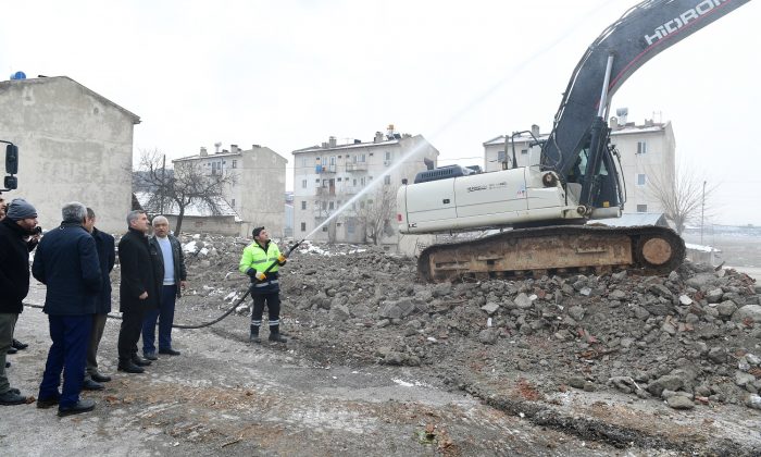 YEŞİLTEPE’NİN ÇEHRESİ KENTSEL DÖNÜŞÜM PROJESİ İLE DEĞİŞİYOR