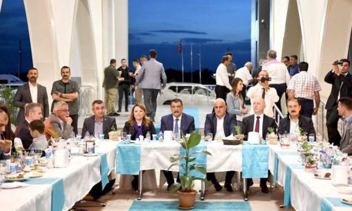 Rektör Karabulut Başta akademisyenler olmak üzere herkes üretmek zorunda