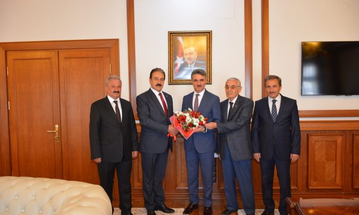 Ahi Heyeti Vali Baruş’u Ziyaret Etti