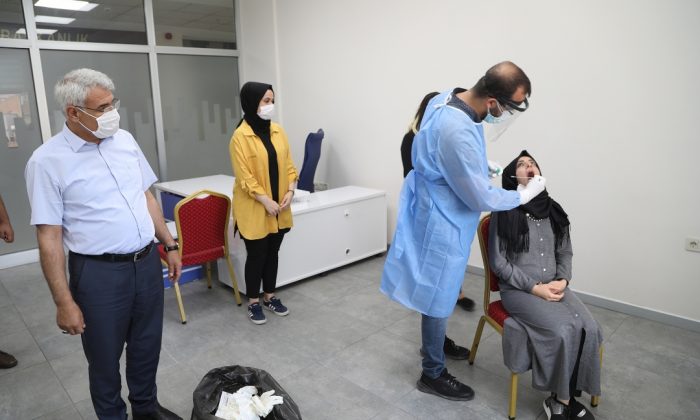 BATTALGAZİ BELEDİYESİ PERSONELİ COVİD-19 TESTİ YAPTIRDI