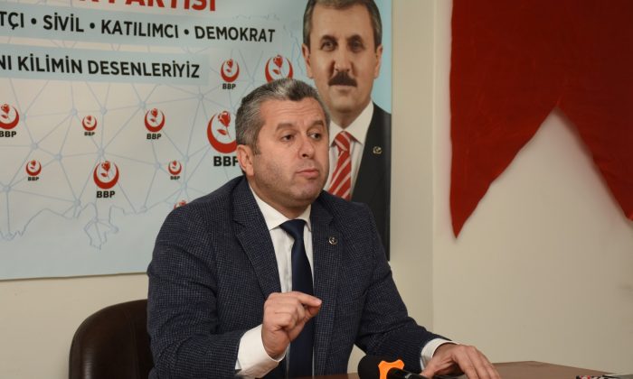 YARDIMCIOĞLU: KREDİ UYGULAMASI KALDIRILMALI, HER ÖĞRENCİYE BURS VERİLMELİ!