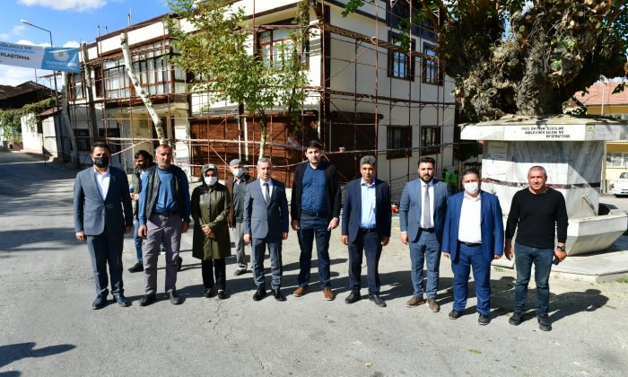 BAŞKAN ÇINAR, YAKINCA MAHALLESİ KİLEYİK MEYDANINDAKİ SOKAK SAĞLIKLAŞTIRMA ÇALIŞMALARINI İNCELEDİ