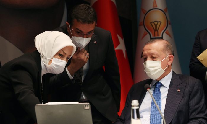AK Partili Çalık, Malatya’nın taleplerini Cumhurbaşkanı Erdoğan’a anlattı
