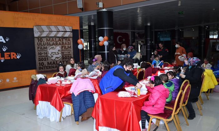 Film Festivali Kapsamında Yetim ve Kimsesiz Çocuklar Unutulmadı