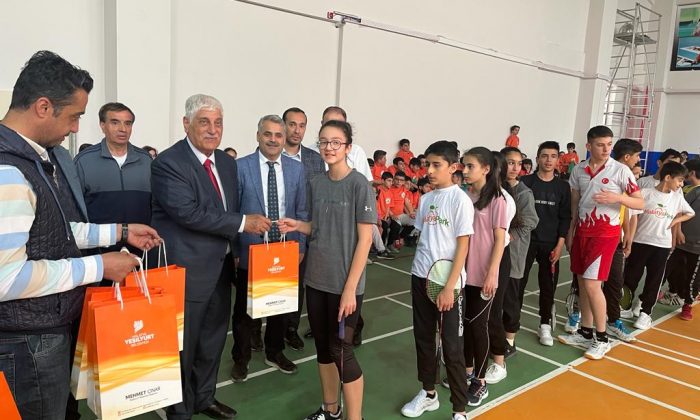 Başkan Mehmet Çınar “300 Sporcumuza Malzeme Desteğinde Bulunduk”