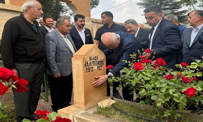 MHP Genel Başkanı Devlet Bahçeli, Şehit Hamido’nun Mezarını Ziyaret Etti