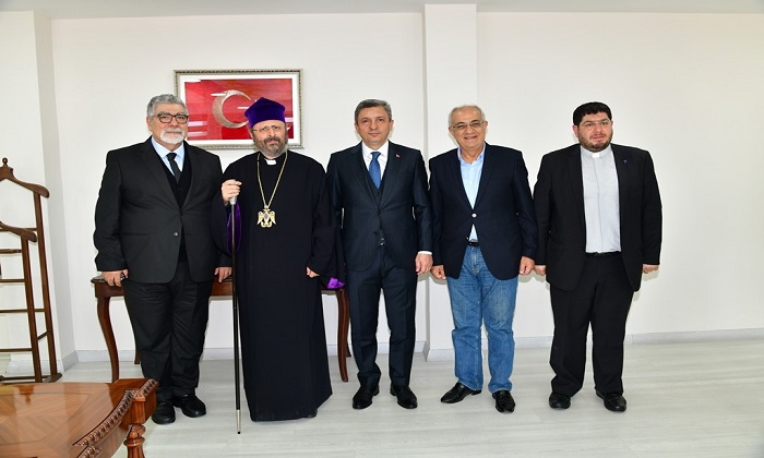Türkiye Ermenileri Patriği Kadasetli Sahak II’den Vali Hulusi Şahin’e Ziyaret