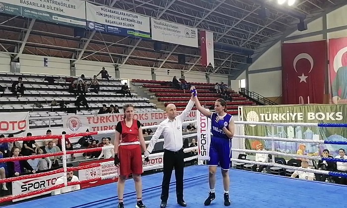 Malatya’lı Sporcu Sedef Nergiz Türkiye Boks Şampiyonu Oldu