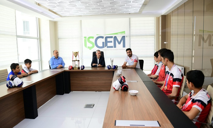 Başkan Mehmet Çınar, Kick-Boks Milli Takım Yolunda Hepinize Sonsuz Başarılar Diliyorum