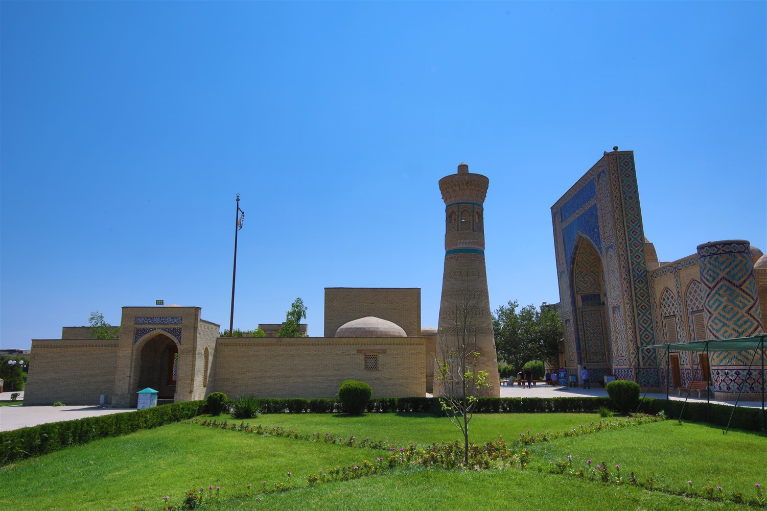 Özbekistan’ın Manevi Ziyaretgâhı: Malatyalı Abdülhâliḳ Gucdüvani Türbesi