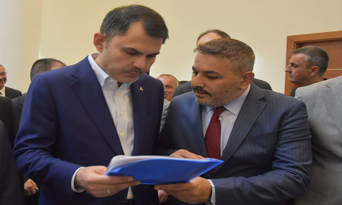 Sadıkoğlu, Malatya’nın Sorun ve Taleplerini Dosya Halinde Bakan Kurum’a Sundu