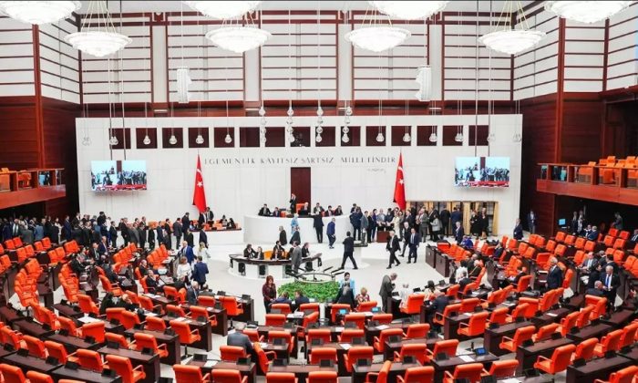 Nüfusu 5.000 ve Üzerinde Olan Yerleşim Yerlerinde Belediye Kurulmasının Önü Açıldı