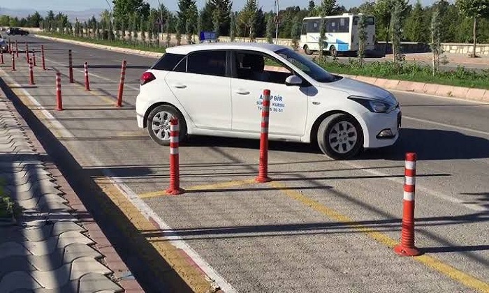 <strong>MAGİNDER Başkanı Karademir: “Sürücü Kursları Eğitim Alanı Acilen Taşınmalı”</strong>