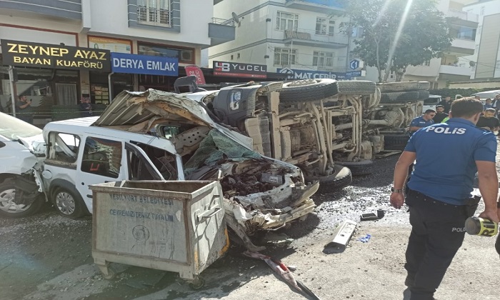 Paşaköşkü’nde Hafriyat Kamyonu Ortalığı Savaş Alanına Çevirdi
